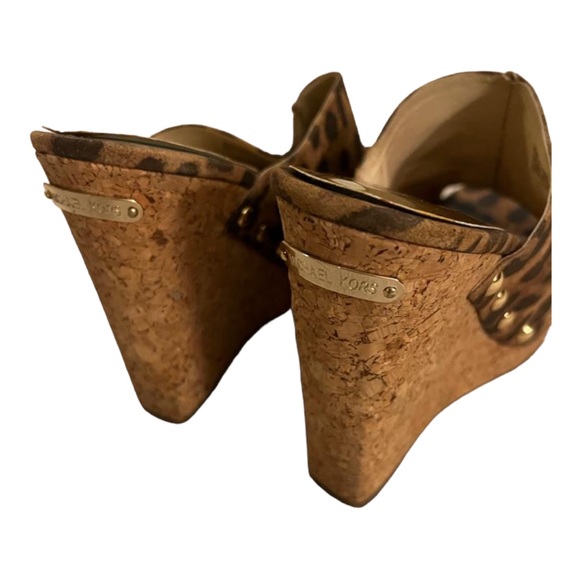 Women’s Leather Leopard Print MK Sandal Size 8 in Excellent Used Condition - Picture 3 of 6